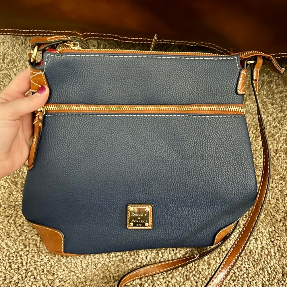 NWOT Dooney & Bourke Navy and Tan Crossbody Bag